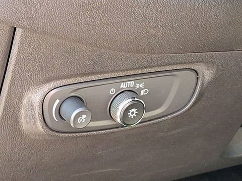 Certified 2023 Chevrolet Equinox LT w/ LPO, Floor Liner Package image 32