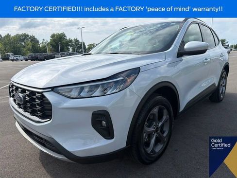 Certified 2025 Ford Escape ST-Line Select AWD/4WD image 2