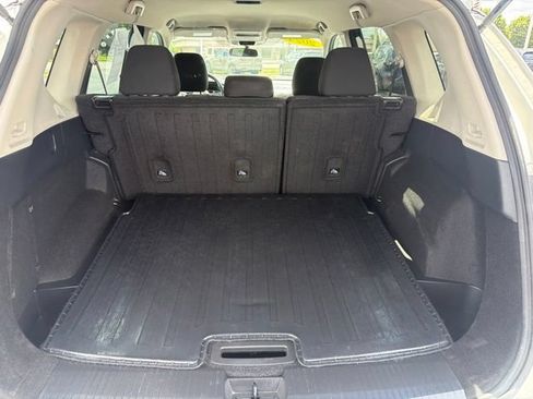 Used 2024 Nissan Rogue S AWD/4WD image 34