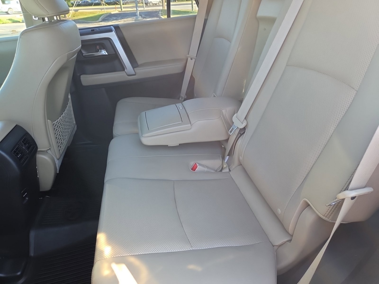 Used 2018 Toyota 4Runner Limited AWD/4WD image 23