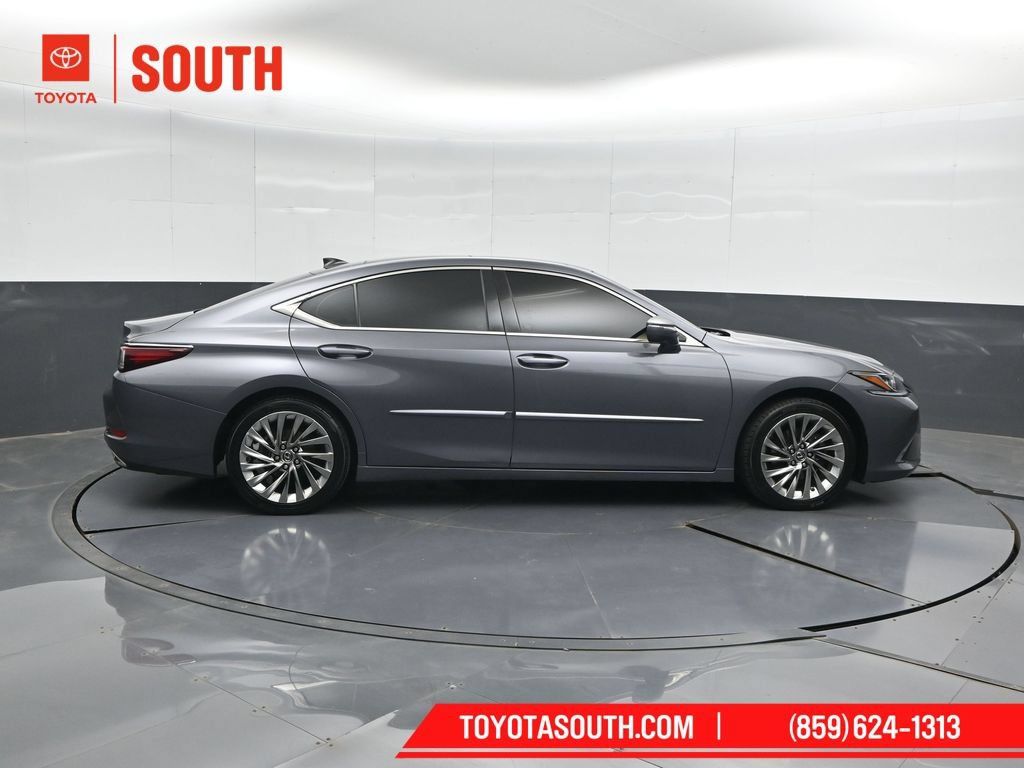 Used 2020 Lexus ES 350 w/ Accessory Package FWD image 3