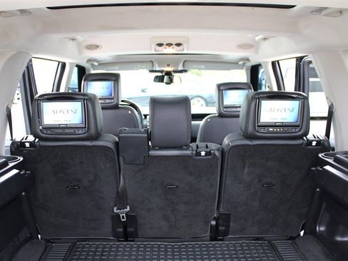 Used 2016 Land Rover LR4 HSE Silver Edition image 23