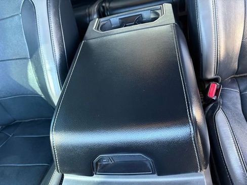 Certified 2017 Ford F150 Raptor w/ Equipment Group 802A Luxury image 33