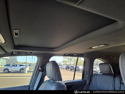 Used 2024 Lexus LX 600 4WD w/ Premium Package image 14