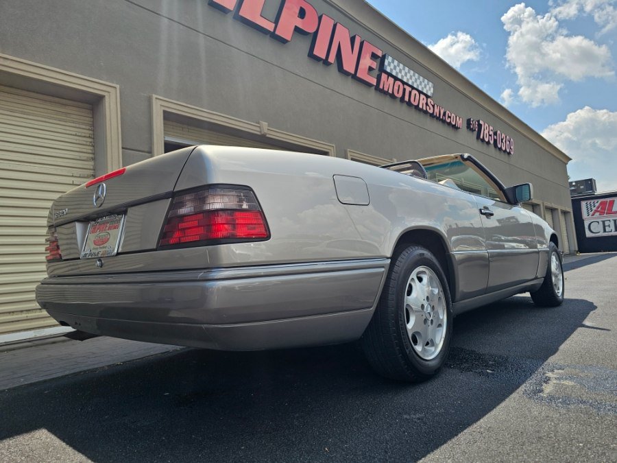Used 1994 Mercedes-Benz E 320 Convertible image 4