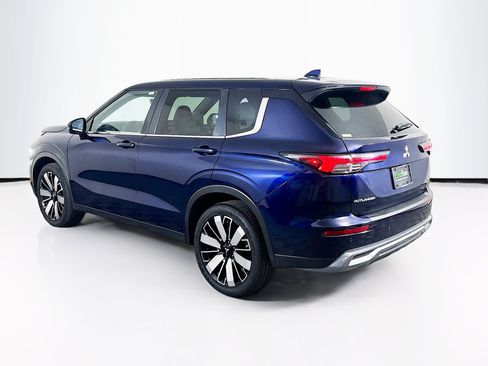 Used 2025 Mitsubishi Outlander SE FWD image 5