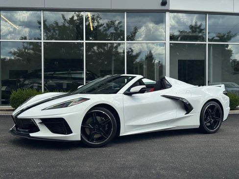 Used 2023 Chevrolet Corvette Stingray Premium Conv w/ Z51 Performance Package image 3
