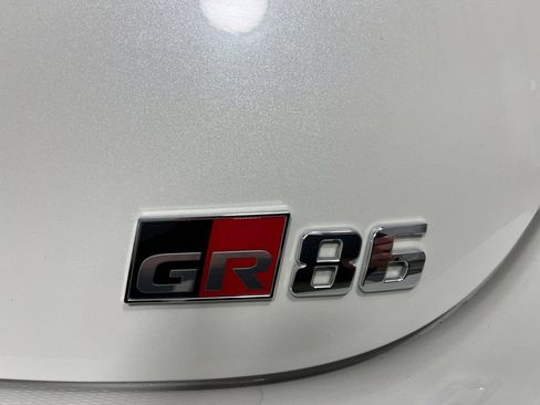 Used 2023 Toyota GR86 Premium image 25