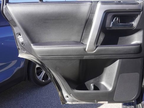 Used 2021 Toyota 4Runner SR5 Premium image 28