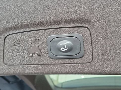 Used 2019 Lincoln MKC Premiere FWD image 8