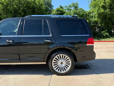Used 2015 Lincoln Navigator 2WD w/ Equipment Group 101A Reserve image 17