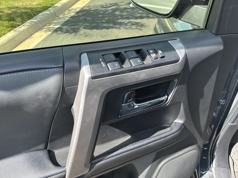 Used 2024 Toyota 4Runner SR5 Premium w/ Moonroof Package AWD/4WD image 20