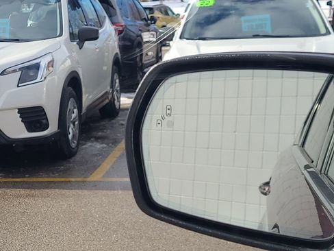 Used 2017 Ford Edge Titanium w/ Technology Package image 25