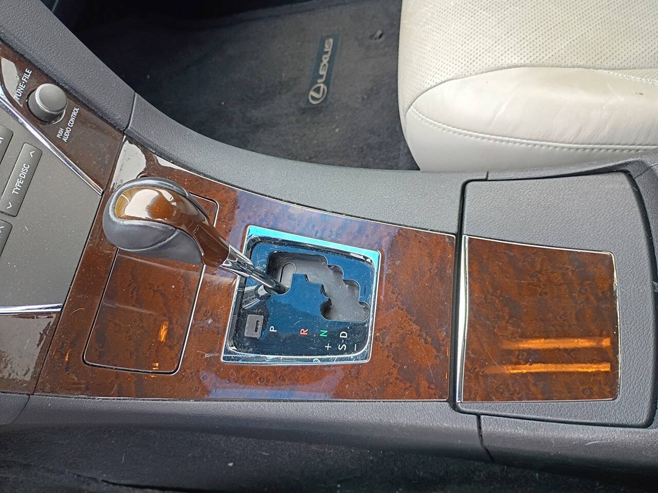 Used 2010 Lexus ES 350 w/ Preferred Accessory Package FWD image 26
