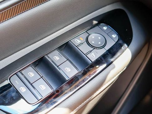 New 2026 Nissan Murano SV AWD/4WD image 13