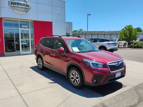 Used 2021 Subaru Forester Premium w/ Popular Package #1 AWD/4WD image 3