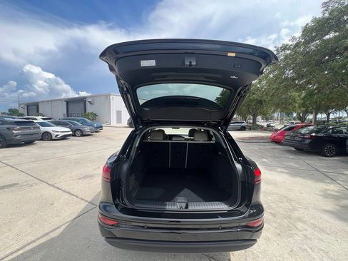 Used 2025 Audi Q6 e-tron Premium w/ Convenience Package RWD image 35