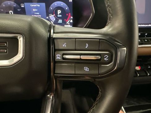 Used 2024 GMC Canyon AT4 w/ Canyon Safety Plus Package AWD/4WD image 21