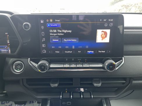 Used 2023 Chevrolet Colorado Trail Boss w/ Advanced Trailering Package image 11