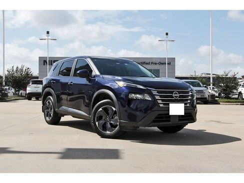 Used 2025 Nissan Rogue SV FWD image 1