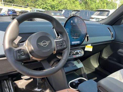 Used 2025 MINI Cooper Countryman S image 13