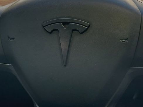 Used 2023 Tesla Model 3 Standard Range image 5
