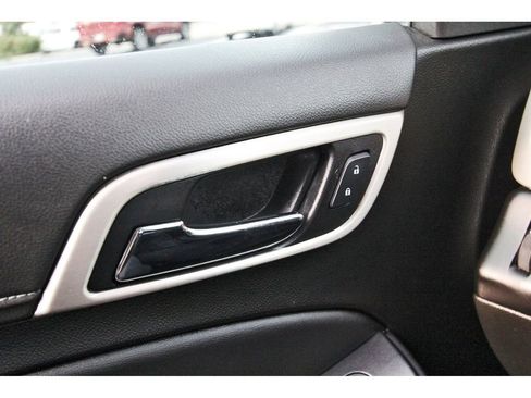 Used 2019 GMC Yukon Denali w/ Denali Ultimate Package image 22