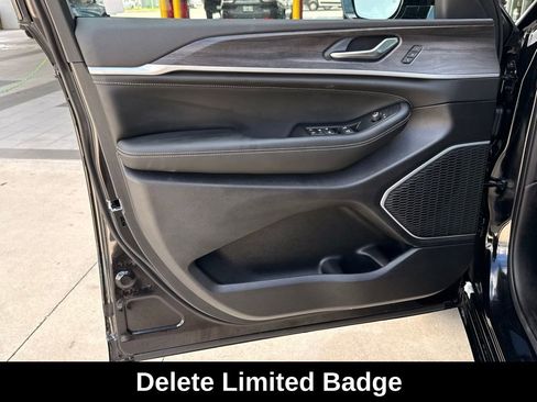 New 2026 Jeep Grand Cherokee L Limited AWD/4WD image 30