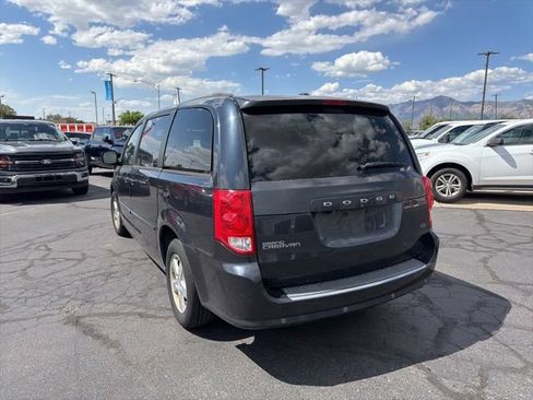 Used 2013 Dodge Grand Caravan SXT w/ Entertainment Group 1 FWD image 12
