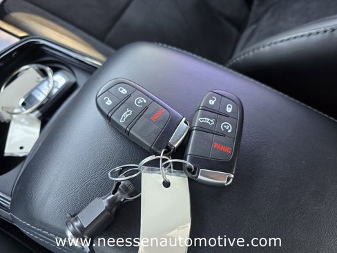 Used 2023 Dodge Charger R/T w/ Plus Group image 32