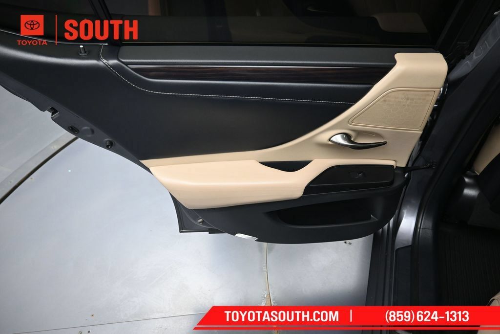 Used 2020 Lexus ES 350 w/ Accessory Package FWD image 29
