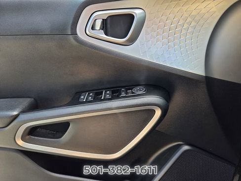 Used 2024 Kia Soul LX w/ Option Group 015 FWD image 31