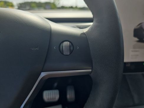 Used 2022 Tesla Model Y Performance AWD/4WD image 23