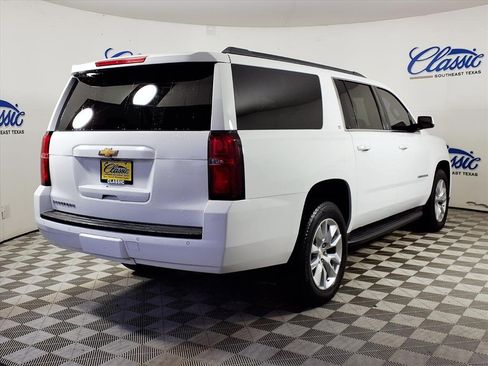 Used 2018 Chevrolet Suburban LT image 6