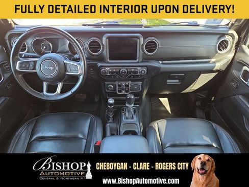 Used 2022 Jeep Wrangler Unlimited Sahara w/ LED Lighting Group AWD/4WD image 3