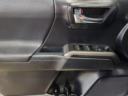 Used 2021 Toyota Tacoma TRD Sport w/ Technology Package RWD image 43