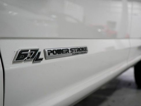 Used 2020 Ford F350 Platinum w/ Tremor Off-Road Package image 46