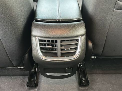 Used 2024 Chevrolet Malibu LT image 29