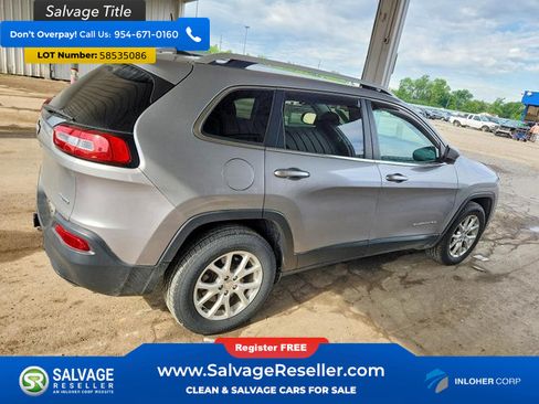 Used 2016 Jeep Cherokee Latitude w/ Cold Weather Group AWD/4WD image 4