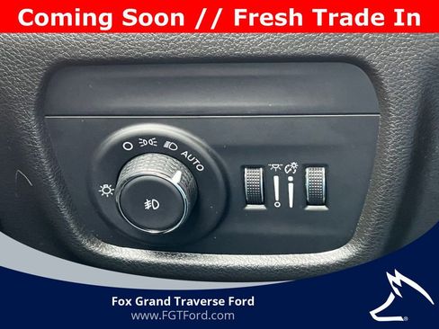 Used 2023 Jeep Grand Cherokee Limited AWD/4WD image 15