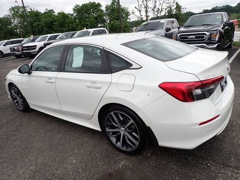 Used 2024 Honda Civic Touring image 4