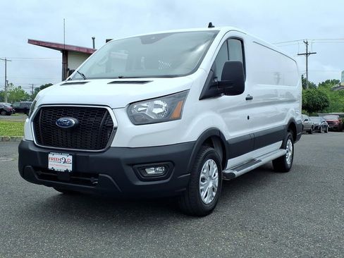 Used 2024 Ford Transit 250 Low Roof w/ Exterior Upgrade Package RWD image 3