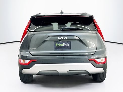 Used 2024 Kia Niro EX w/ EX Cold Weather Package image 7