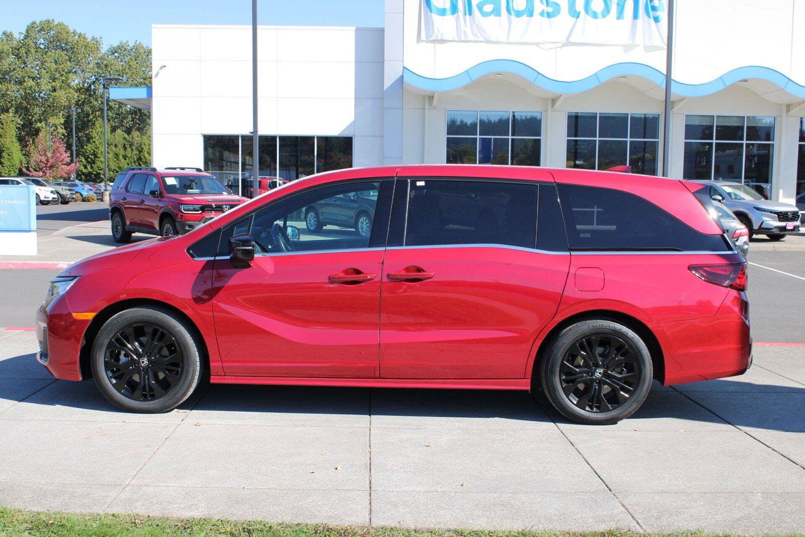 Used 2025 Honda Odyssey Sport-L image 2