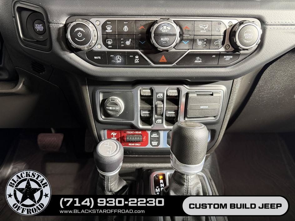 Used 2024 Jeep Gladiator Rubicon w/ Technology Group AWD/4WD image 26