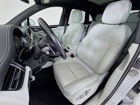 Used 2022 Porsche Macan S image 5