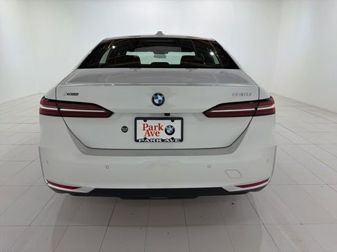 Used 2026 BMW 530i xDrive image 4