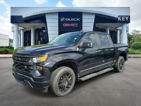 Used 2022 Chevrolet Silverado 1500 Custom image 3