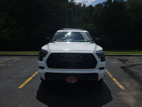 Used 2025 Toyota Sequoia TRD Pro AWD/4WD image 2