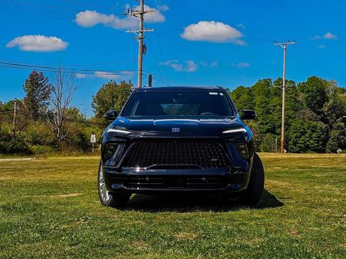 New 2026 Buick Enclave Sport Touring w/ Power Package image 9